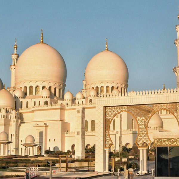 sheikh-zayed-grand-mosque-each-day-we-see-this-rem-2025-03-09-09-29-16-utc